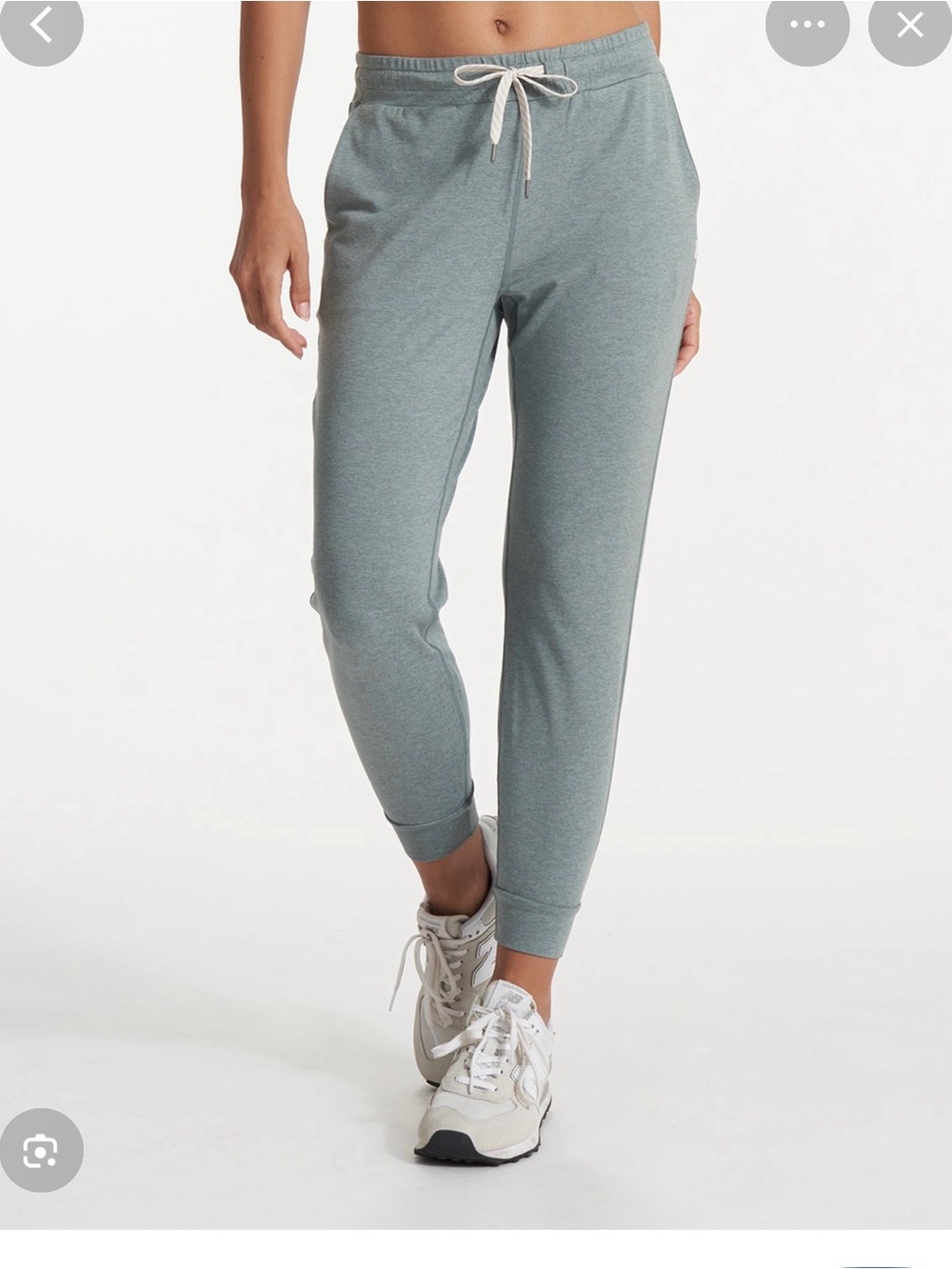Vuori Women's Heather Sage Jogger Pants